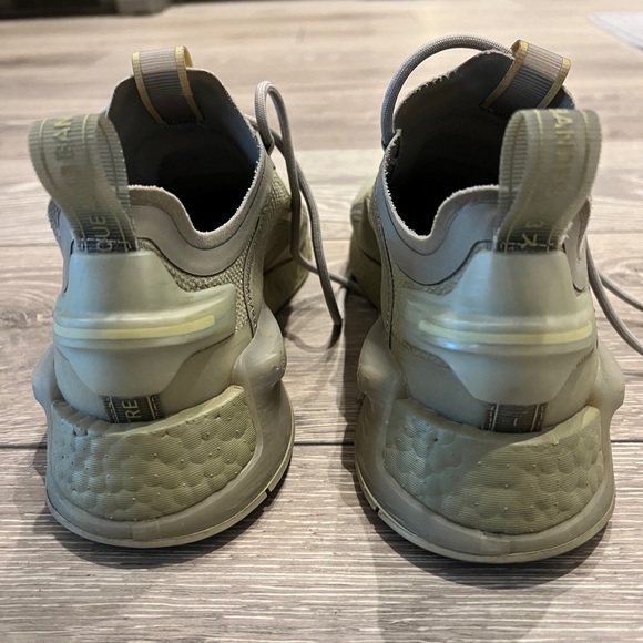 NMD_V3 womens (USED) - Picture 3 of 9